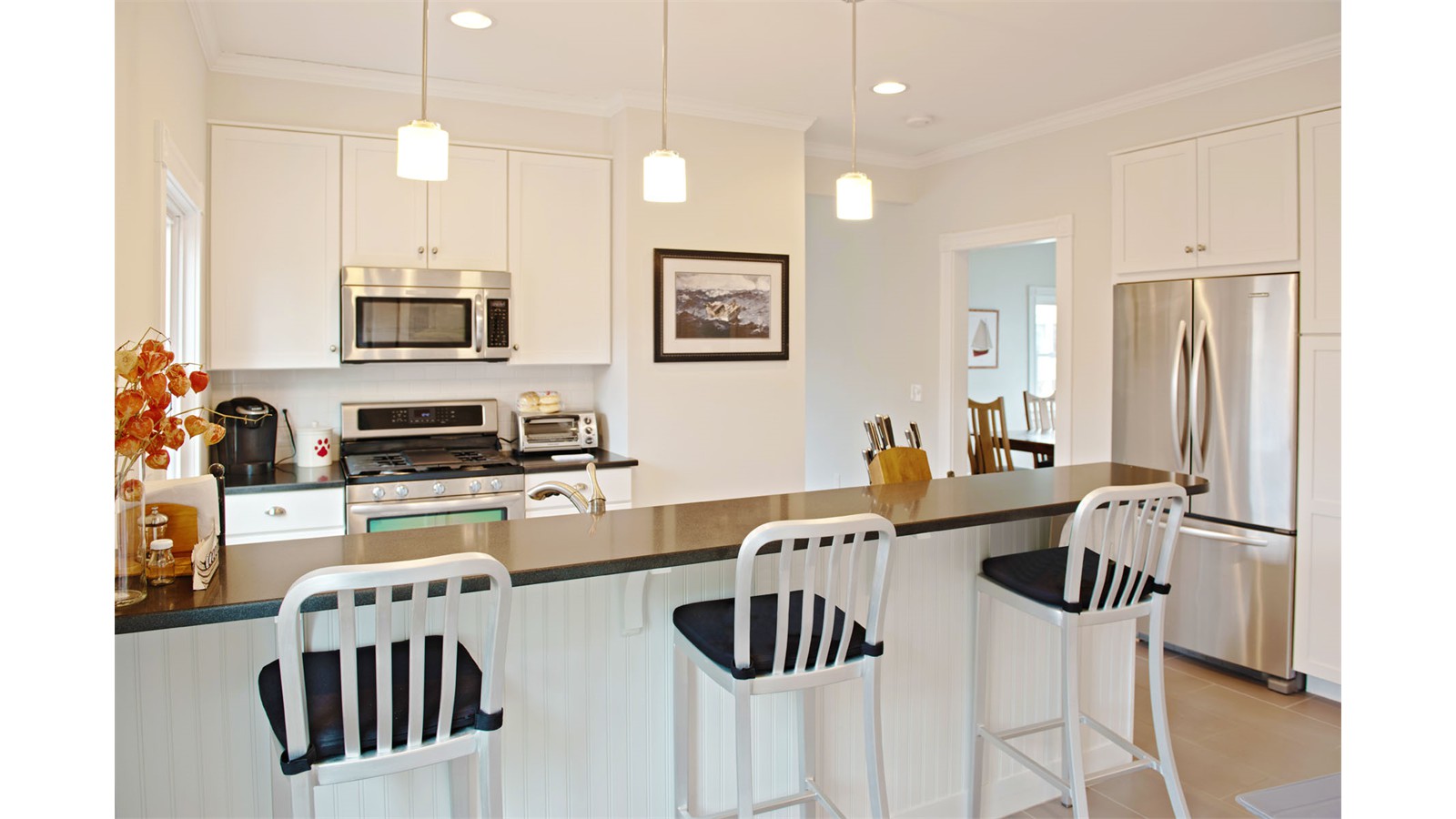 BREAKFAST BAR