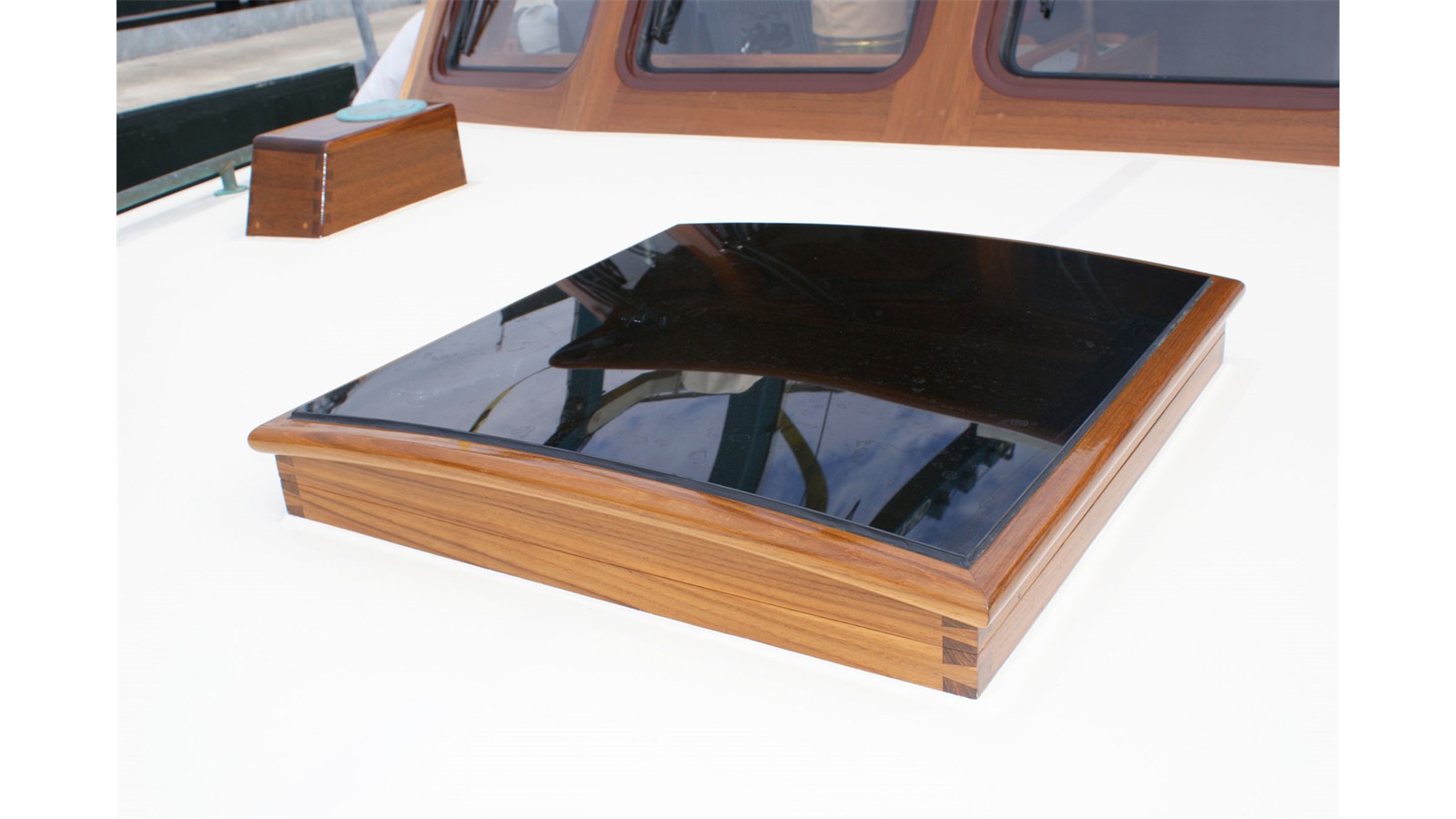 HATCH DETAIL